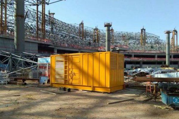 太康发电机出租如何判断空气滤清器是否需要更换？
